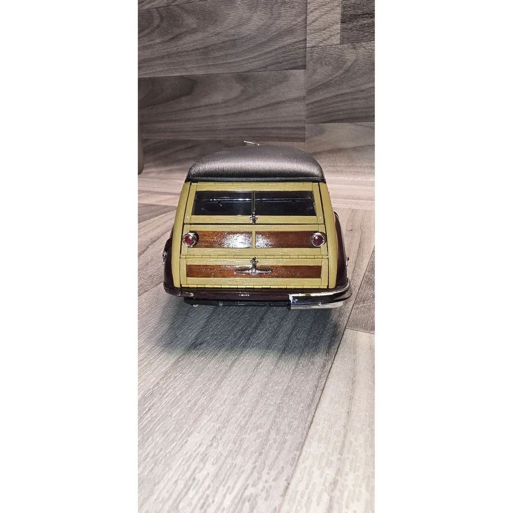 Danbury Mint Limited Edition 1947 Buick Roadmaster Esate Wagon  1/24